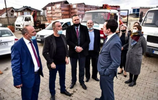 Had once ruined his truck with Serbian goods, Kurt now visits that company for campaigning