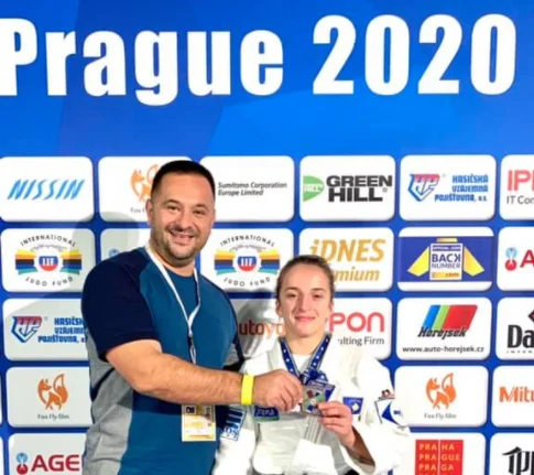 Reagon Driton Kuka nach Distria Krasniqi gewann die Bronze bei der Europameisterschaft: Kosovo vor allem