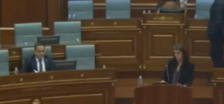 Hiic, aquí tienes. ¡Qué vergüenza!