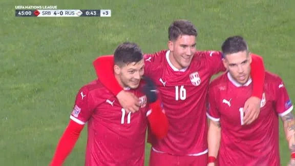 La Serbie viole la Russie dans le football : Poutine n'aime pas ce qui se passe à Belgrade