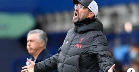 Liverpool's entire defense hurt even the team's main midfielder
