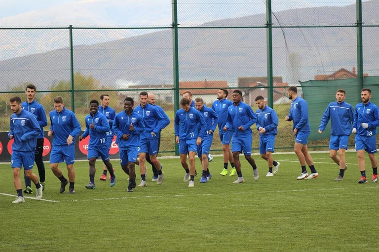 Quelques mois sans solde, des joueurs de football bien connus commencent à boycotter
