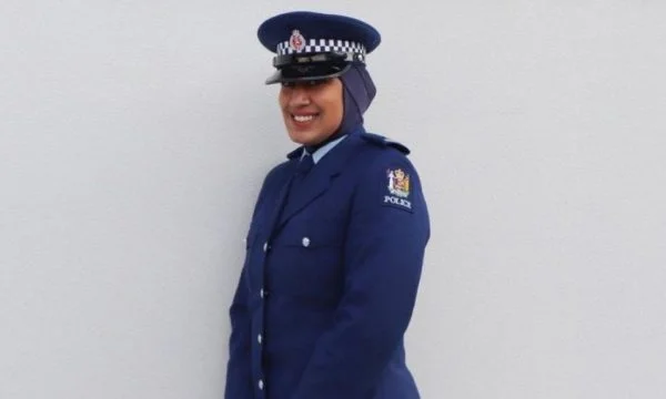 Polizei in Neuseeland Puthyjab in Uniform