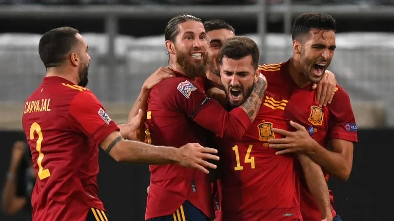 Official formations: Spain ) Germany