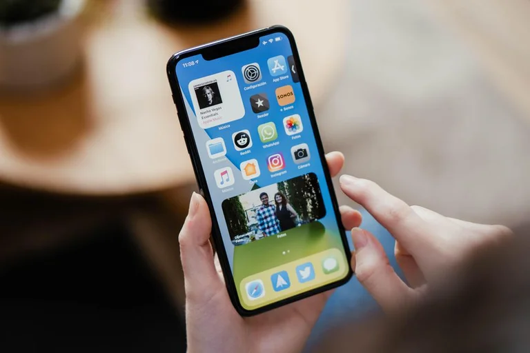 Buyers complain that iPhone 12 Mini is showing problems