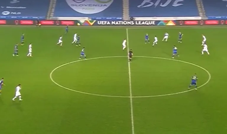 Berisha Assiston, Muriqi marque le Kosovo en haut