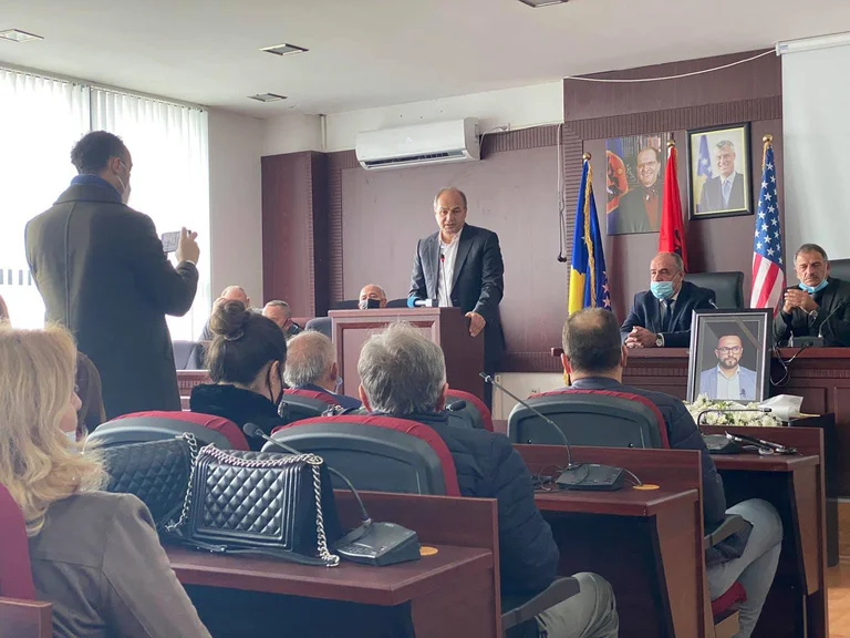 Hoxhaj: El trabajo de Labinoth será una guía para todos