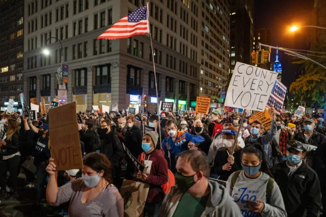 Protests in favour of Trump, 20 arrested, and several injured