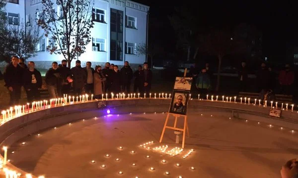 Istog lights candles for the assemblyist who died today