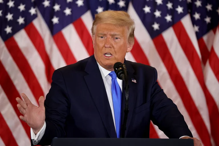 Trump ne se rend pas, prévoit de se présenter à nouveau à la présidence après quatre ans