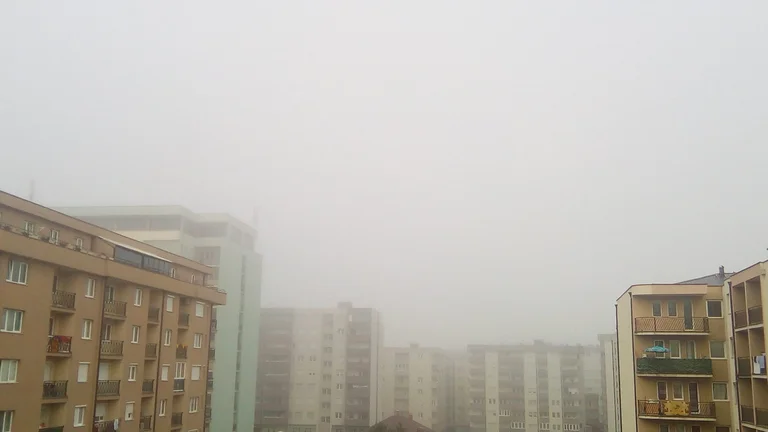Les tensions demain tombent à zéro au Kosovo, IHPC avertit même le brouillard