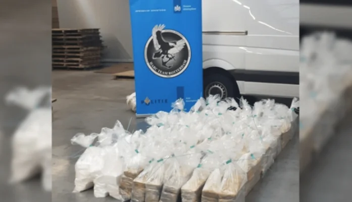 La polizia olandese ha preso cocaina del valore di oltre 18m euro