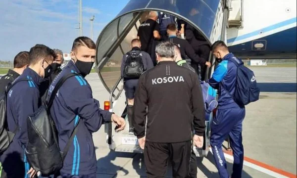 Kosovo Nationale Blätter für Ljubljana Spiel mit Slowenien
