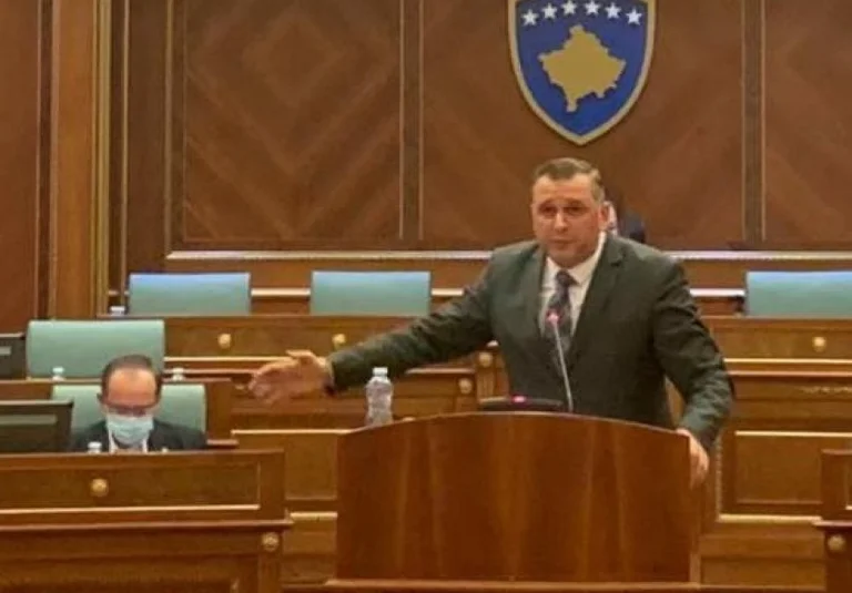 Premierminister Hoti und Self-Determination MP argumentieren schlecht über die Arbeit der Task Force