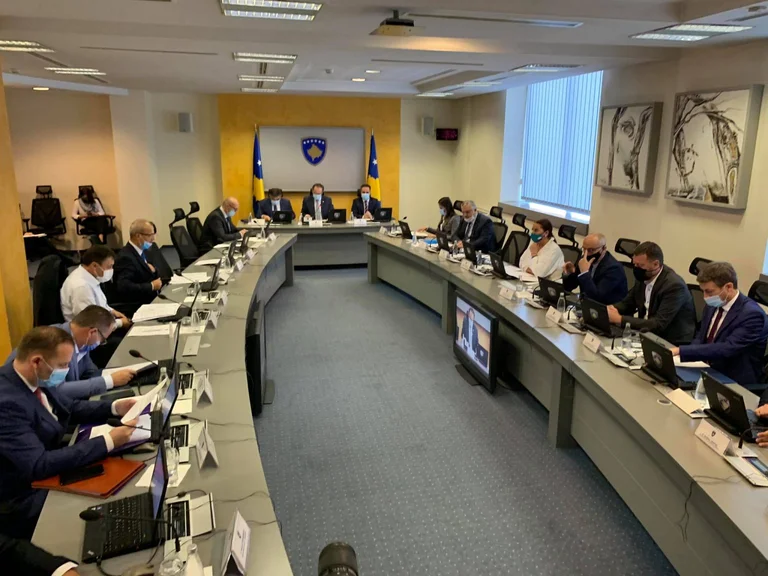 Nga fondi i diasporës, Qeveria ndan mbi 360 mijë euro për blerjen e aparaturave mjekësore