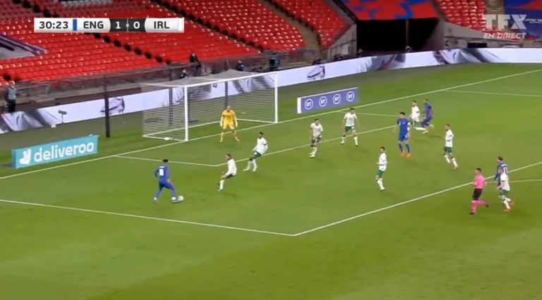 Jadon Sancho has just shown why he is among the most wanted in the world with this goal against Ireland.