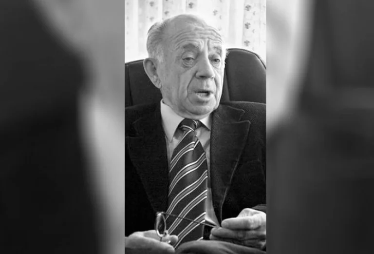 Ecrem Murtezailogian Dies, annonce l'Académie des sciences