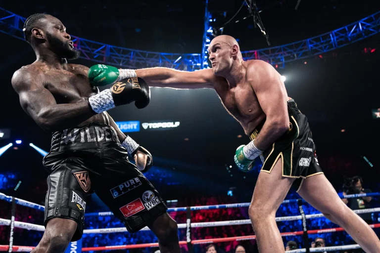Wilder risponde Fury: Ho cambiato la tua vita, amico, e tu rispetti l'accordo di rima.