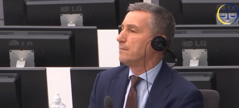 Starten Sie eine Sitzung auf Kadri Wessel, hier können Sie sehen LIVE