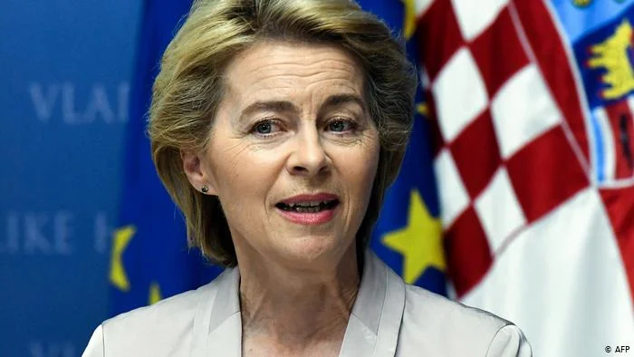 Von der Leyen: 300 Millionen Dosen von Pfizer EU-Impfstoff