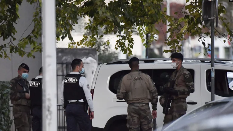 Leon: Suspect gibt zu, dass er den Priester wegen einer persönlichen Meinung angegriffen hat