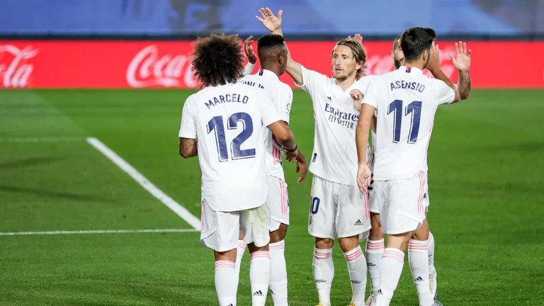 Les deux étoiles de Real sont positives avec Avid-19.
