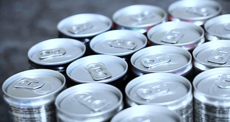 Was passiert mit Ihrem Körper, wenn Sie 1 bis 3 Energieverbrauch pro Tag trinken?
