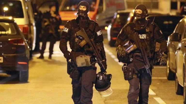 Following attack in Vienna, Austrian government closes two mosques