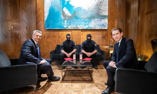 Austrian Prime Minister awards gold medals to two policemen who eliminated terrorist from Tetovo