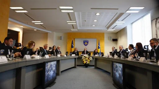 Serbo Lista Ignora l'Assemblea governativa dove ha discusso speciale