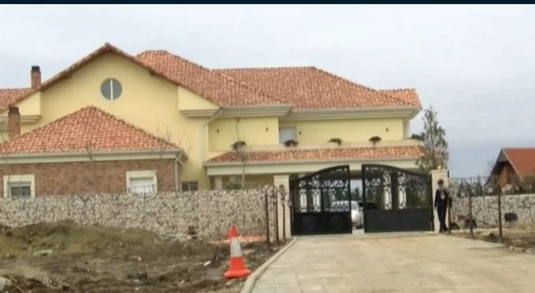 EULEX a lancé un raid sur la maison de l'ancien président Thaci