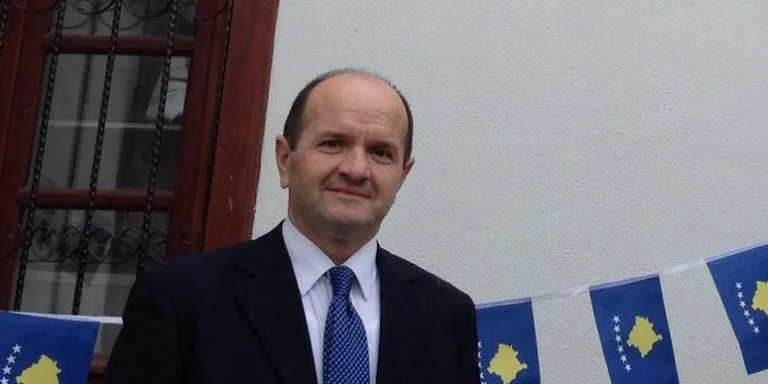 Syla: Manly Thaci, he didn't call on the country to burn it down, but to save it.