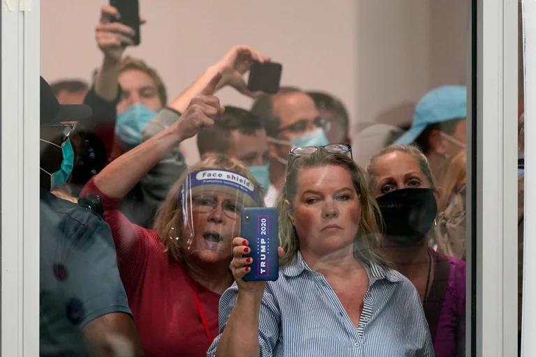 US tensions, officials prevent about 30 people from entering Michigan's polling room