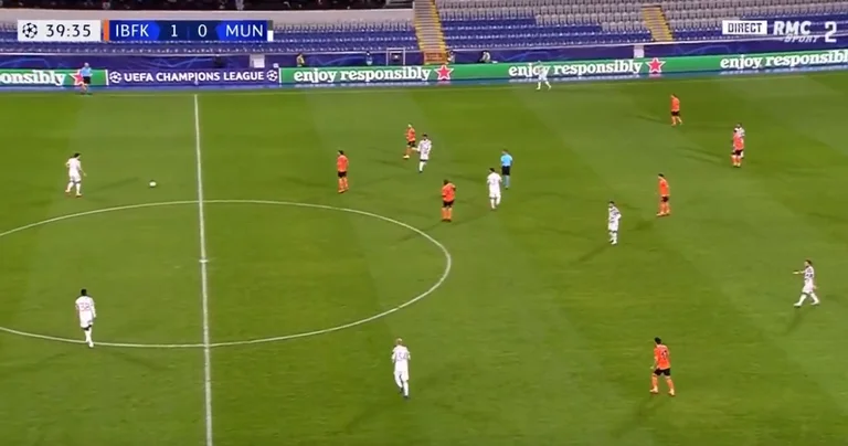 Again horror from Man United's defense: Basaxehir marks 2-0, but immediately the response comes