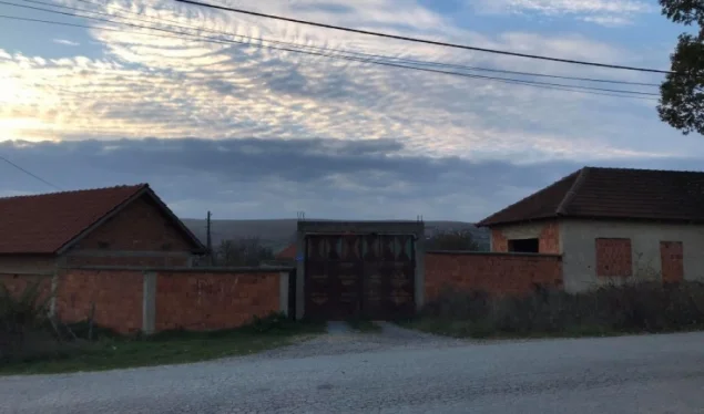 EULEX continues to stay at Krasniqi's home in Negroc