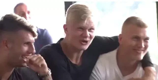 Haaland in ecstasy when he learned that he was going to play at Liverpool, his videos are taking a grid ride.