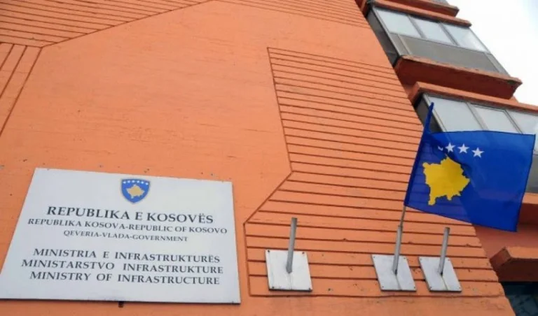32 Infrastructure Ministry officials receive salaries without even going to work