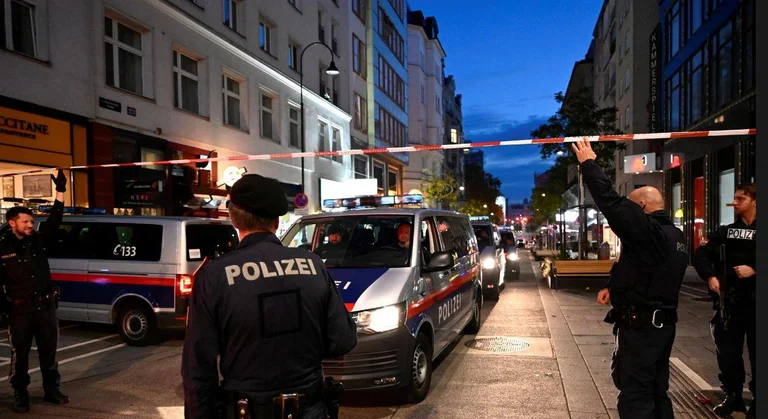 Vienna police release recent data on last night's terrorist attack in Vienna