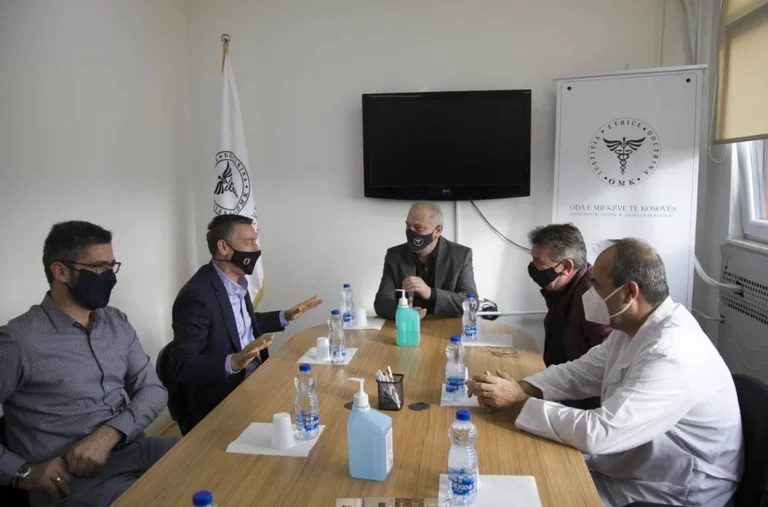 Wessel: The government supports the health workers, PDK seeks return of Law on Salat to Kosovo Assembly