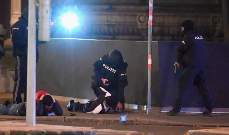 Il poliziotto che ha arrestato i terroristi a Vienna è il Kosovo, testimone