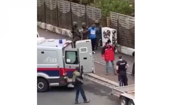 La police autrichienne disperse, attrape un autre radical islamiste à Linz
