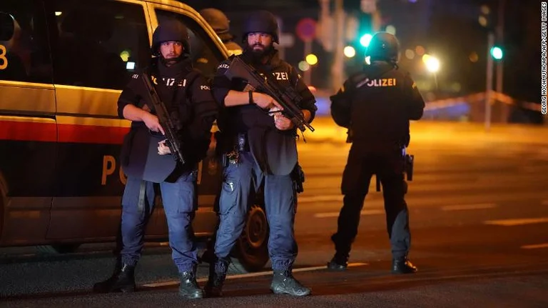 Austrian journalist: One of the attackers in Vienna has Albanian roots