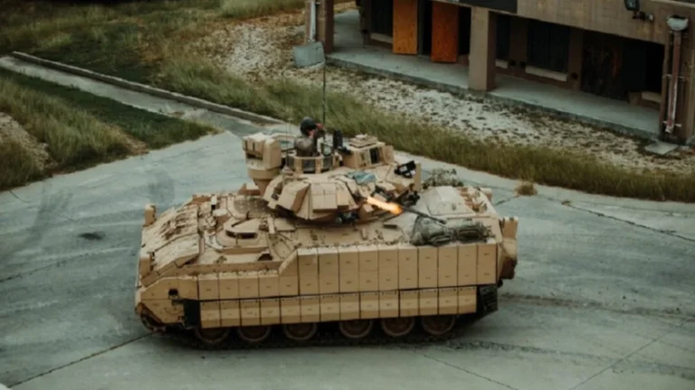 Ejército de EE.UU. comienza a probar el nuevo tanque Bradley