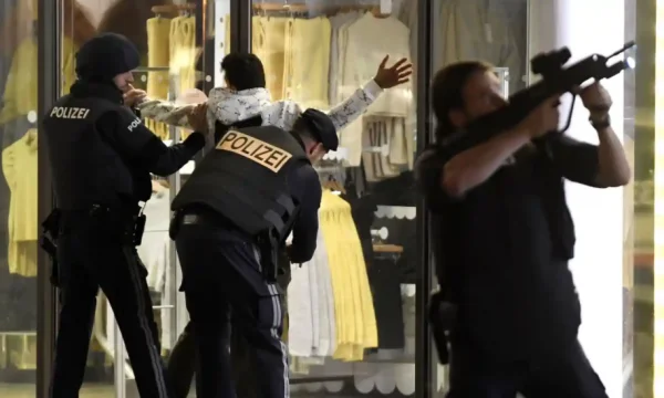 Tout ce qu'on sait jusqu'à présent sur l'attaque terroriste à Vienne