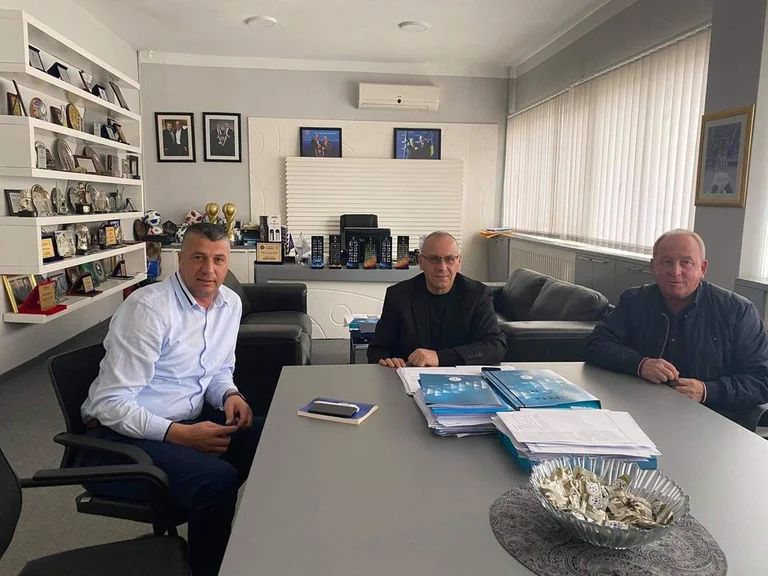 Batatina meets with FFK President Agim Ademi: Decision is made if Llap will continue the Superleague competition