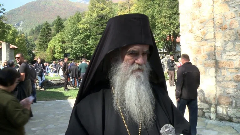 Experts: Amfilohije orthodoxe prorus cleric est devenu une victime de la prédication russo-orthodoxe