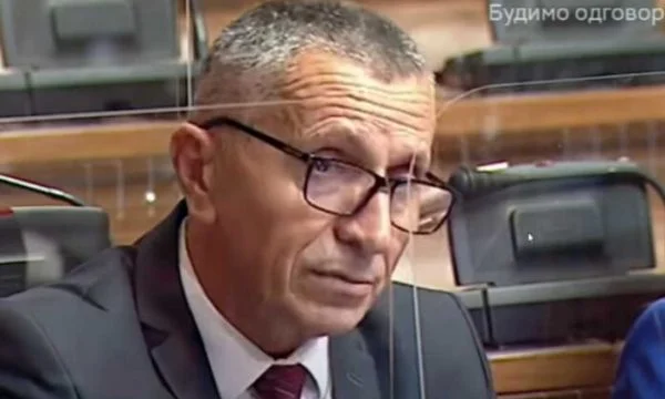 Der Satz von Shaip Kamber im serbischen Parlament, einer der besten der Geschichte.
