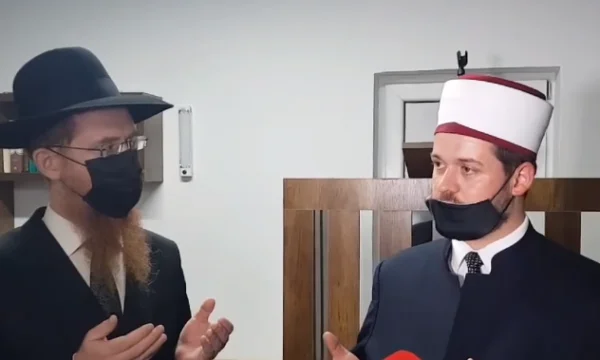Kosovo und Albaner Rabbiner werden Kooperation, beten für Kosovo, andere Nationen