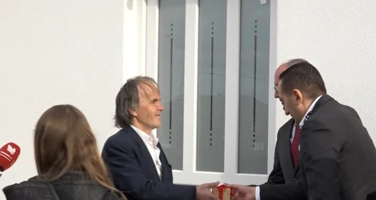 “Perol Company” construit une maison pour la famille de 7 membres