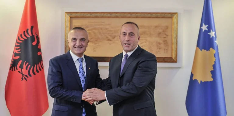 Quale donna ha dato Ilir Meta cittadinanza V IP e quali link Haradinaj a passaporto scandalo